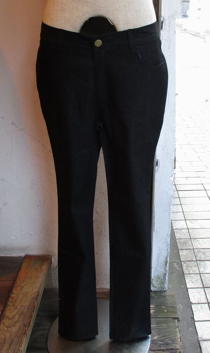 Leflah ｉｐｈｏｎｅケース スキニーパンツ シャツ Magaru 北九州小倉ショップ マガル 夜は カジュアルbar