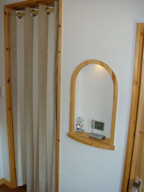 ファミリー玄関仕切りカーテン 漂えど沈まず