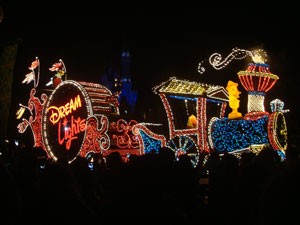 東京ディズニーランド エレクトリカルパレード ドリームライツ ディズニーランドで夢の時間を