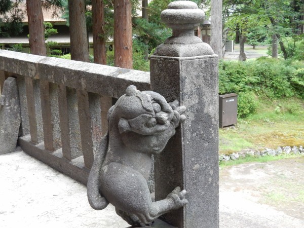 １００ 岩木山神社 青森県弘前市 神社と寺と交通安全ステッカー