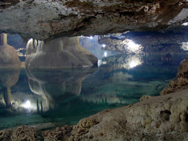 世界の絶景 深淵に広がる静寂の泉 神秘の地底湖 In メキシコ Hownet Games