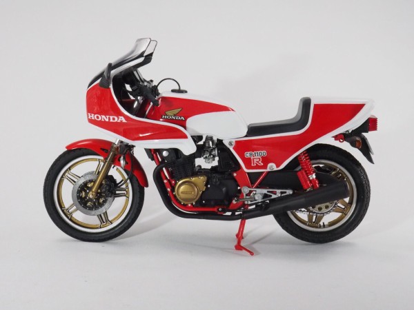 作る タミヤ HONDA CB1100R 1/12「その7 仕上げ・・・ギャラリー」 : 299の模型factory