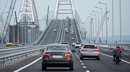 クリミア橋の開通から1年 ロシア ウクライナ ベラルーシ探訪 服部倫卓ブログ クリミア橋の開通から1年 ロシア ウクライナ ベラルーシ探訪 服部倫卓ブログ
