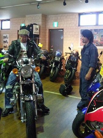 ぐっさんがキター.｡ﾟ+.(・∀・)ﾟ+.ﾟ！！！！ : KTM TOKYO EASTスタッフ
