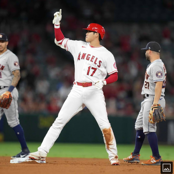 画像 大谷翔平 193cm さん アルトゥーベ 168cm と並んでしまう Mlb News なんj