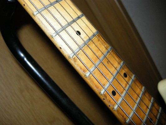 押入れギター Fender STM-550 でレーザービームを弾いてみた