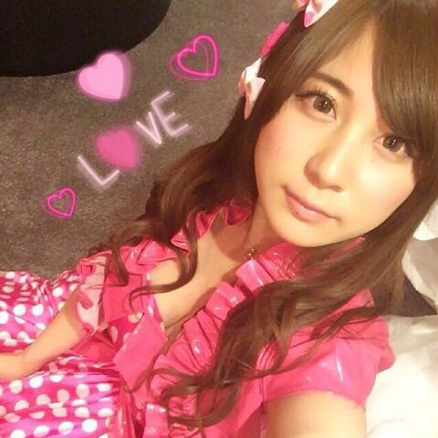 衝撃 元akb小野恵令奈 歌舞伎町で発見 Barの看板娘になっていた 画像あり 話題のジョニー速報