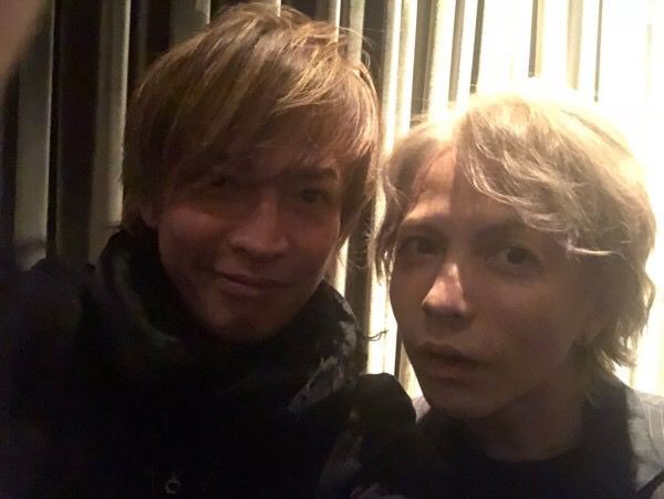 芸能 Hydeがもう50歳 Daigoやyoshikiらと誕生日を祝う姿がイケメンすぎた ｘｘニュース