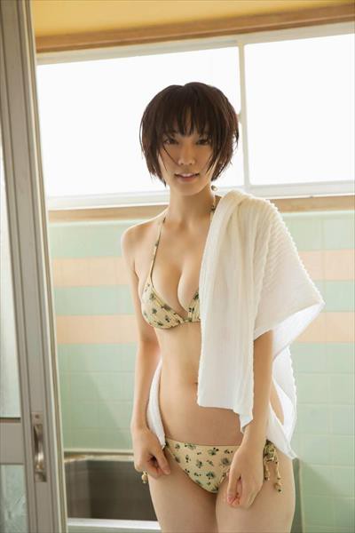 吉岡里帆 の水着画像まとめ 51枚 アイドル水着ちゃんねる