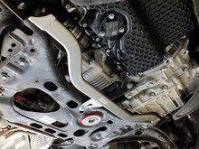 VW GOLF7.5 R × iSWEEP Power Brace フロントロアアームバー