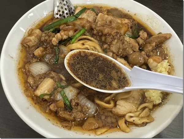 元祖スタミナ満点らーめんすず鬼 狭山ヶ丘分店＠狭山ヶ丘 : 麺好い