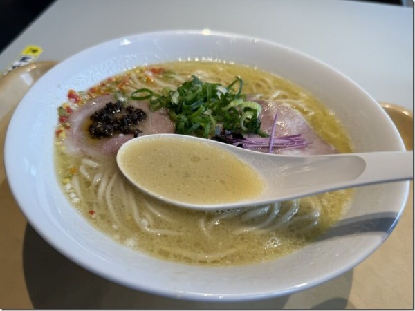 中華蕎麦 三藤 POPUPラーメン 東京ミッドタウン八重洲店＠東京 : 麺