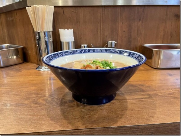 徳島ラーメン はるま 新宿 新宿西口 麺好い めんこい ブログ Powered By ライブドアブログ