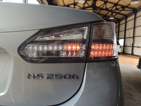 レクサスHS テールライト球切れ修理 : Illumista店長ブログ