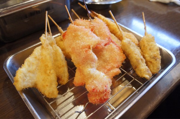油と揚げ方にこだわり サクッと衣が美味しい串カツ 西成二代目にしかわや 梅田 ちびっこ酒場放浪記 関西 油と揚げ方にこだわり サクッと衣が美味しい串カツ 西成二代目にしかわや 梅田 ちびっこ酒場放浪記 関西