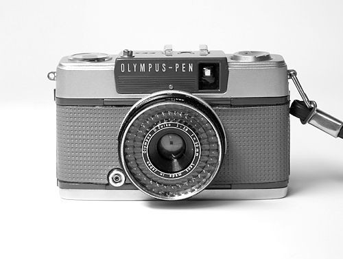 0710：幸せは白いTシャツ 片岡義男 1983年/9月発刊 : 200万画素の記憶