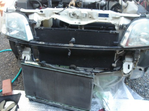 ステップワゴンラジエーター交換作業 毎日忙しいのですは