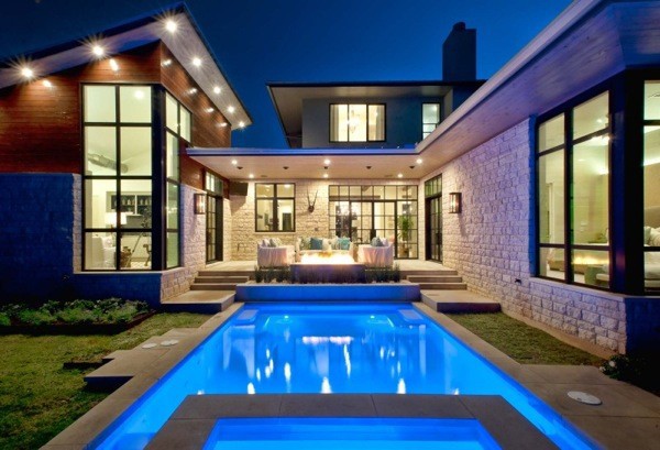 海外住宅 アクセントにブルーを上手に使ったテキサスの豪邸 いんてりわーるど Interior World