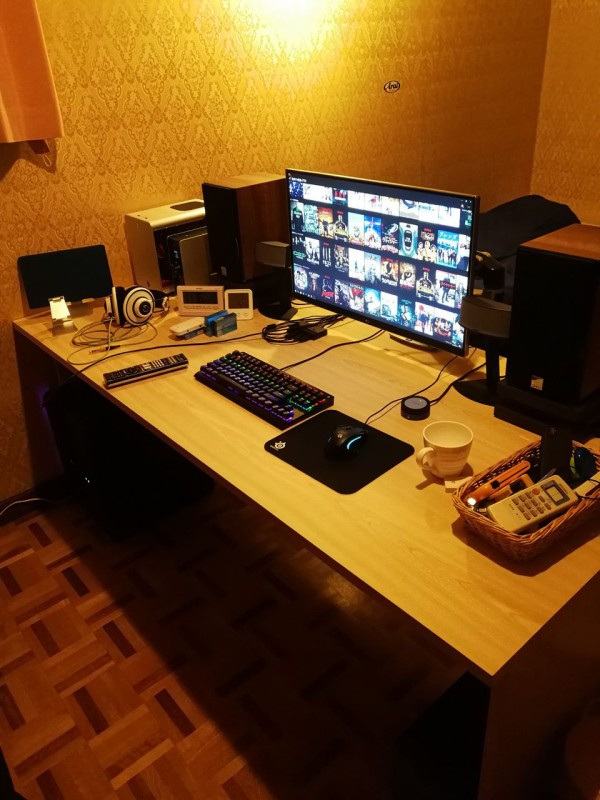 画像 おまえらのpcデスク周り Pc部屋がみたい 異世界転生まとめ速報