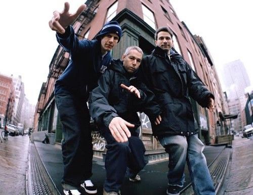 Akbにみた Beastie Boys 今度いつ飲む