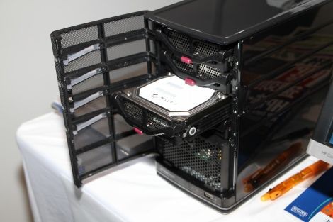 万が一のときも安心！10台までのPCのデータをバックアップできる「HP