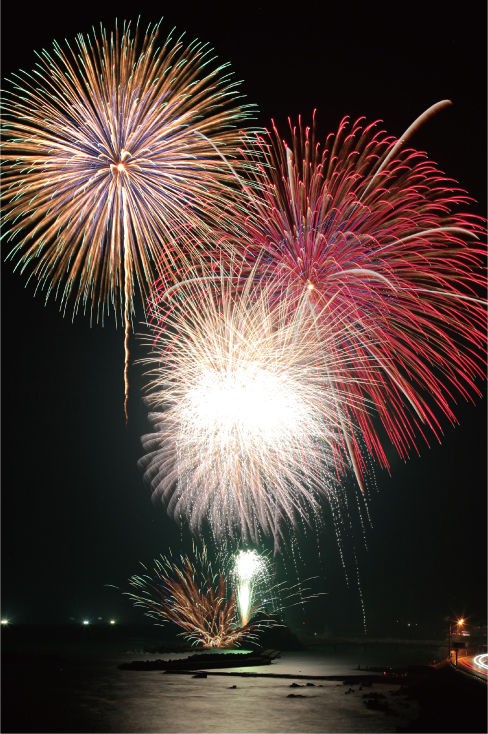 第６５回能生ふるさと海上大花火大会 糸魚川jcのブログ 志縁