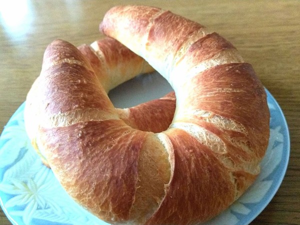 八山田西に移転オープンした人気パン屋さん フォンデュ Boulangerie Le Fendu で つのパン 買って食べてみた こおりやま通信 福島県郡山市の地域情報サイト