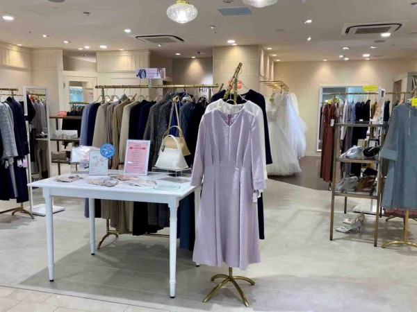 南千歳 Midori長野 3階にあるドレスショップ Aimer 長野midori店 エメ が閉店するらしい ながの通信 長野県長野 市の地域情報サイト