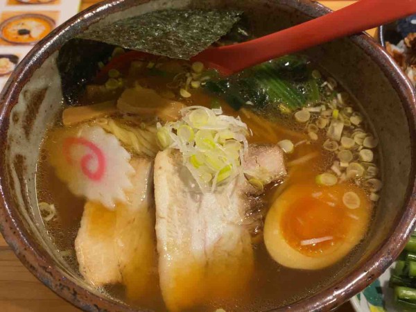 南県町にオープンしたラーメン店 麺屋 雲猫 うんにゃん で 醤油ラーメン ネコマンマ 食べてみた ながの通信 長野県長野市の地域情報サイト