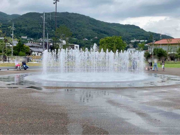 城山公園 のシンボル 噴水広場 が再整備 箱清水にある 城山公園噴水広場 がリニューアルオープンしてる 見に行ってみた ながの通信 長野県長野市の地域情報サイト