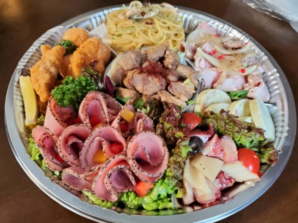 トミ子のクリスマス イタリアンバル Viva の オードブル きせつ料理なるみ の ケーキ寿司 ル ミュゼ ドゥ アッシュ の クリスマスケーキ 買ってみた 富山デイズ 富山県富山市の地域情報サイト トミ子のクリスマス イタリアンバル Viva の オードブル きせつ料理なるみ の ケーキ寿司 ル ミュゼ ドゥ アッシュ の クリスマスケーキ 買ってみた 富山デイズ 富山県富山市の地域情報サイト