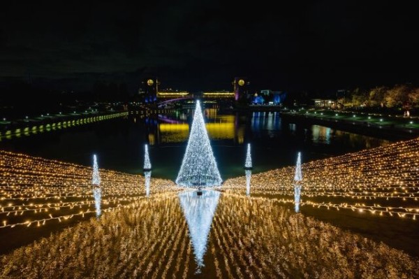 今年も『環水公園』にクリスマス限定イルミネーション！天門橋で『環水