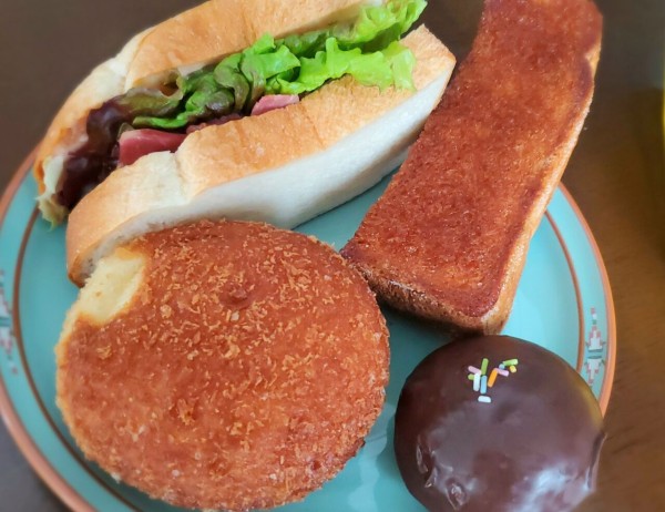 西田地方町に まちのパン屋さん にじパン なるパン屋さんがオープンしてる ゴールデンカレーパン カリカリハニートースト 他買ってみた 富山デイズ 富山県富山市の地域情報サイト 西田地方町に まちのパン屋さん にじパン なるパン屋さんがオープンしてる ゴールデンカレーパン カリカリハニートースト 他買ってみた 富山デイズ 富山県富山市の地域情報サイト