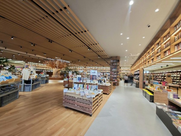 開にあった 文苑堂tsutaya 藤の木店 が Tsutaya Bookstore 藤の木店 としてリニューアルオープンしてる ドトールコーヒーショップ も併設 富山デイズ 富山県富山市の地域情報サイト