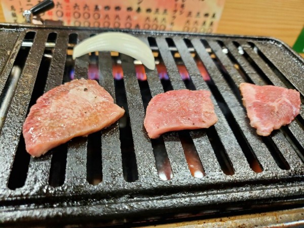 本町にオープンした一枚売焼肉専門店 焼肉 うしまる で 牛タンランチ おまかせ焼肉ランチ 上 食べてみた 富山デイズ 富山県富山 市の地域情報サイト