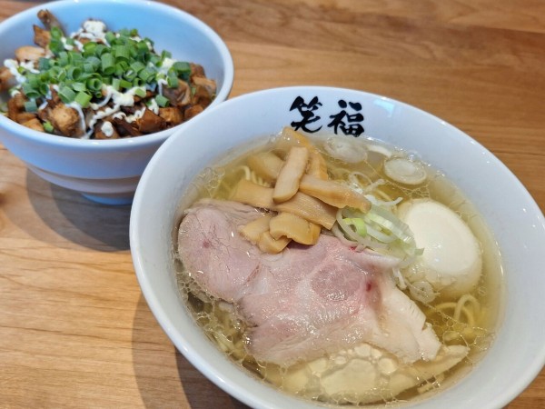 婦中町長沢にオープンしたラーメン店『中華そば 笑福（えふ）』で『塩ラーメン』『鶏白湯ラーメン』『まかない丼』食べてみた。 : とやま速報 -  富山県富山市の地域情報サイト