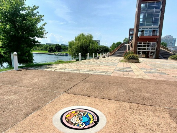 富山市に ポケふた 出現 人気ゲーム ポケットモンスター シリーズに登場するキャラクターが描かれたデザインマンホールが富山市に設置 8 4 富山デイズ 富山県富山市の地域情報サイト