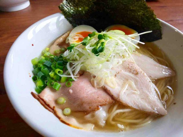 青葉区吉成にオープンした大人気ラーメン店 くまがい の2号店 自家製麺くまがい で 特製白だしそば 食べてみた 仙台プレス 宮城県仙台 市の地域情報サイト