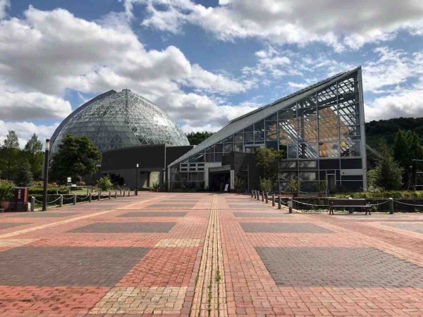 秋葉区金津 新潟県立植物園 内の 熱帯植物ドーム がリニューアル工事のため閉鎖中 3月中旬まで リニューアル期間中温室入館料が特別料金に にいがた通信 新潟県新潟市の地域情報サイト