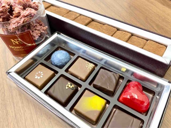 西区寺尾東にオープンしたチョコレート専門店 Chocolaterie Noirouge ショコラトリー ノワルージュ で ボンボンショコラ ロッシェルビー 生チョコ 買って食べてみた にいがた通信 新潟県新潟市の地域情報サイト