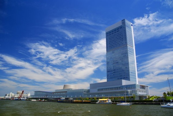 万代島にある 朱鷺メッセ で 光の世界旅行 In ときメッセ と 大トリックアート展 In ときメッセ の2大おもしろイベント開催 夏休みは朱鷺メッセがアツイ 7月22日 8月20日 にいがた通信 新潟県新潟市の地域情報サイト