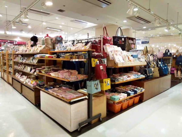 続 新潟駅構内 Cocolo新潟本館 にある 私の休日 と T Factory ティーファクトリー が閉店するらしい にいがた通信 新潟県 新潟市の地域情報サイト