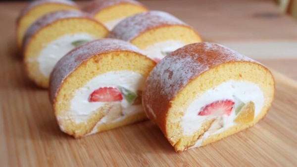 大人気イベントが今年も開催 2日間で30種類のロールケーキが大集結 Dekky401 デッキィ で 新潟ロールケーキパラダイス22 開催 6月18日 19日 にいがた通信 新潟県新潟市の地域情報サイト