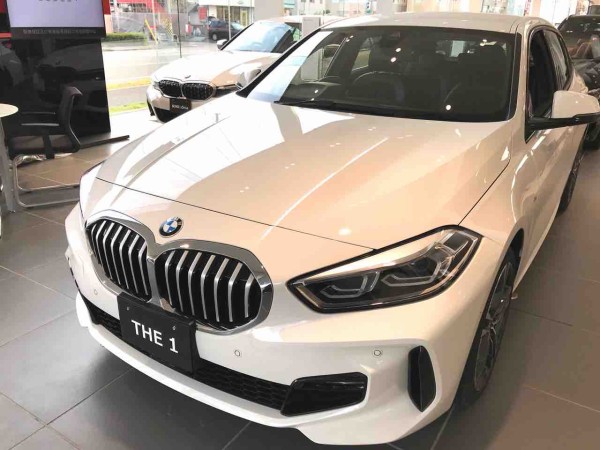 ガタ子 Bmw に乗る 試乗ok Bmwの最新が知れる 中央区出来島にある Niigata Bmw ショールーム で Bmw 新型 The1 試乗してみた にいがた通信 新潟県新潟市の地域情報サイト