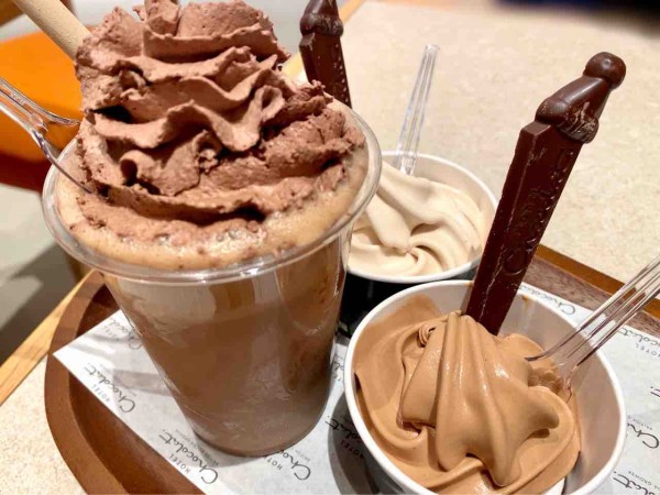イオンモール新潟南 亀田イオン にオープンした ホテルショコラ Hotel Chocolat で チルドチョック カカオミルク アイス 他 チョコレート各種買ってみた にいがた通信 新潟県新潟市の地域情報サイト