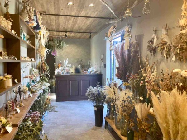 ドライフラワーでヘアアレンジ！？インテリアにギフトにも！江南区砂岡