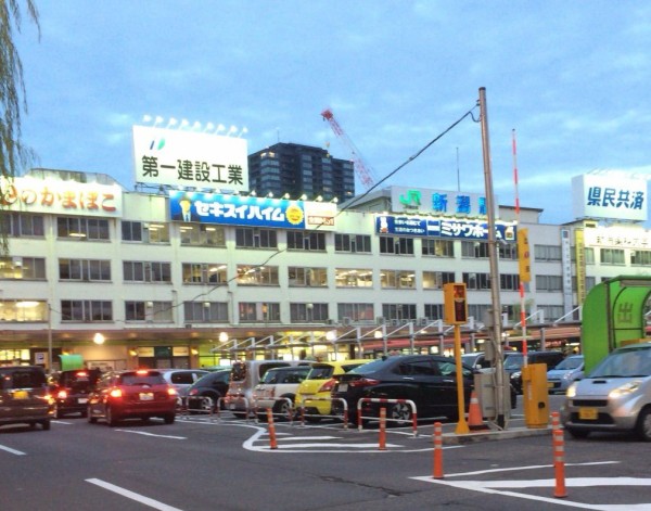 新潟駅万代口ロータリー が一般車両通行できなくなったらしい 昨日8月日より にいがた通信 新潟県新潟市の地域情報サイト