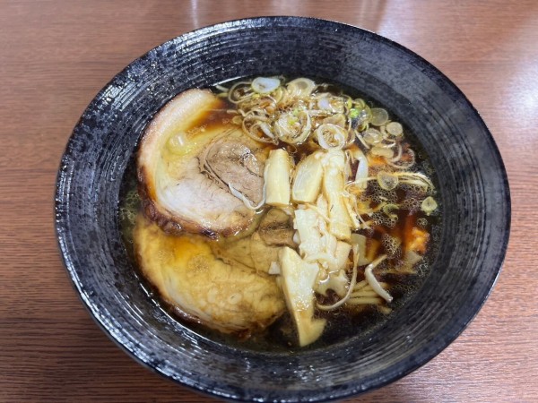 ラーメン1杯300円！？中央区西堀前通にあるラーメン店『めんめん侍