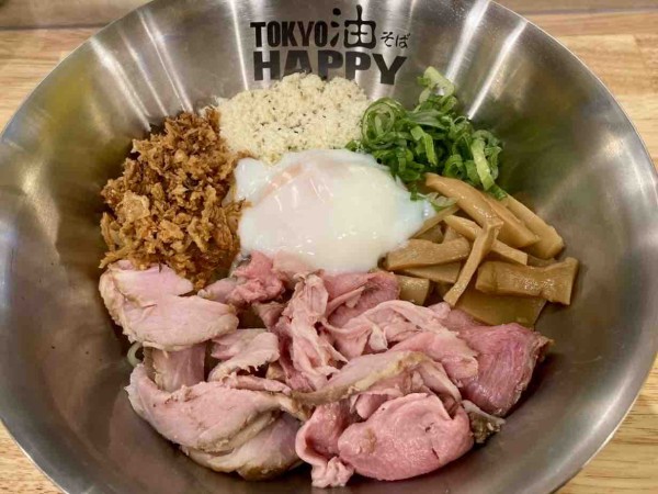 油そば 大盛り油そば】バイク女子とバイク走らせて大量背脂の激ウマ油そばをす