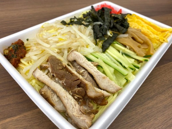 テイクアウトしてみた 中央区出来島にある 大江戸 県庁前店 で 焼きそば 冷し中華 焼き餃子 チャーシュー お持ち帰りして食べてみた にいがた通信 新潟県新潟市の地域情報サイト